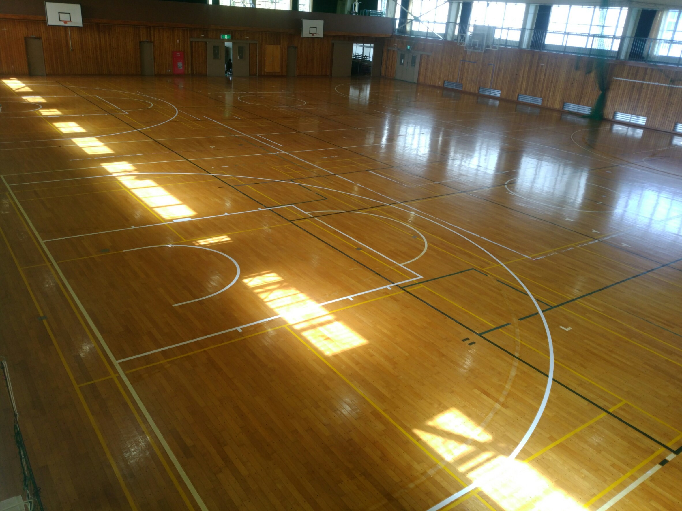 長野県内高校バスケットボール新ルールコートライン書き換え